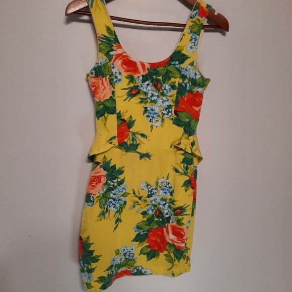 Monteau Yellow Floral Mini Dress - Picture 6 of 6